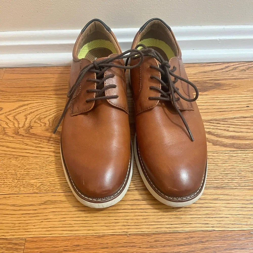 EUC Florsheim Comfortech Men's Brown Leather Shoes - size 7.5